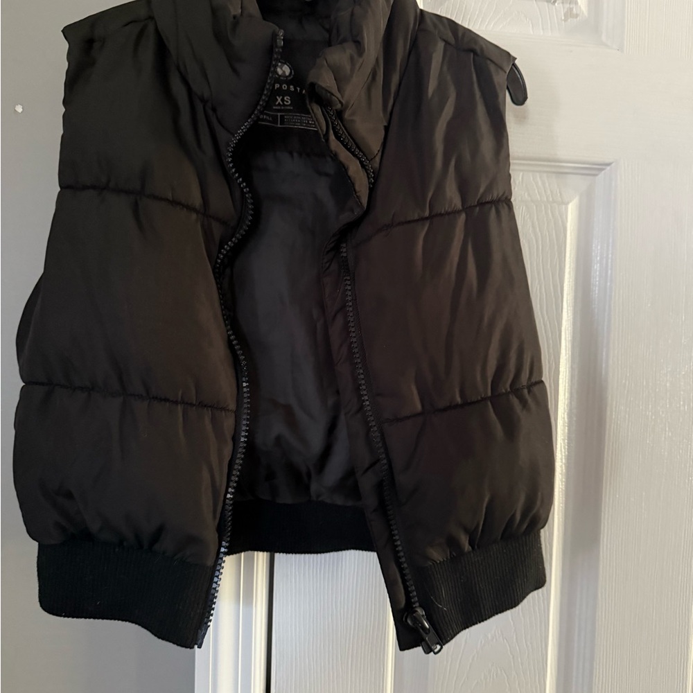 Aeropostale Black Recycled Fill Vest